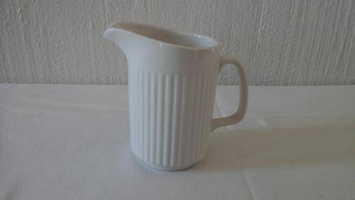 LOVELY RETRO "ATHENA" IRONSTONE CHINA CREAMER/ MILK JUG BY JOHNSON BROS. MADE IN ENGLAND. ELEGANT!