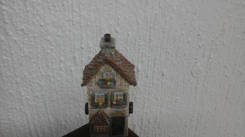 CUTE AND COLLECTIBLE BOYDS BEARS AND FRIENDS LITTLE HOUSE PREMIER EDITION 2E/5290 MADE OF RESIN