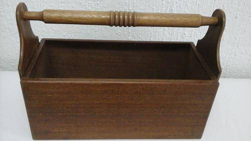 SOLID BEAUTIFUL VINTAGE WOODEN TOOL BOX. WELL MADE LOVELY ROUND HANDLE AND FLAT SIDES