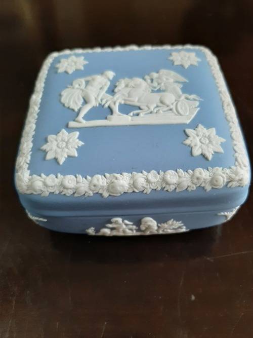 Wedgewood Jasperware Trinket box