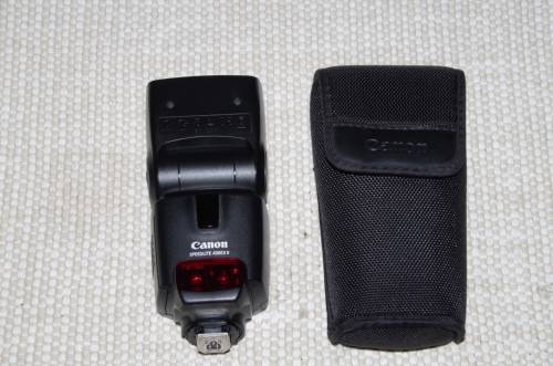 Canon 430 EX mark ii, comes with pouch, in excellent condition photos show actuall item on sale.