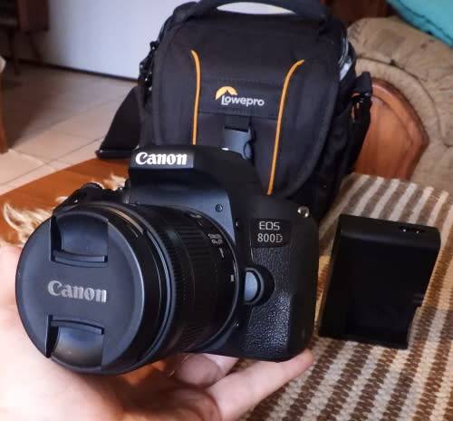 Canon 800D with 18-55 STM lens and bag etc, photos show exact item on sale.
