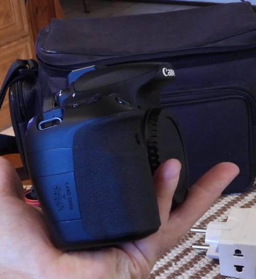 Canon 60D body only with accesories shown in Photo, has some minor signs of ues, good condition,