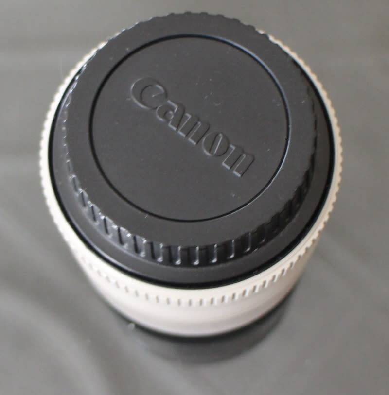 Canon 2X extender mark ii photos show exact item on sale, top condition