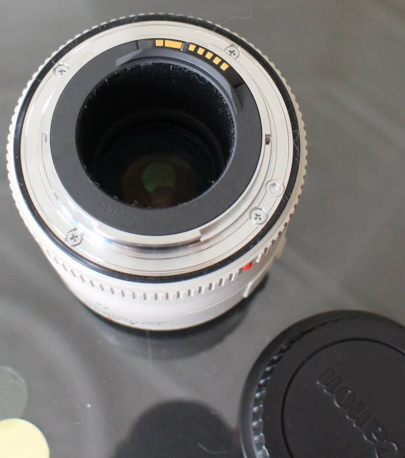 Canon 2X extender mark ii photos show exact item on sale, top condition