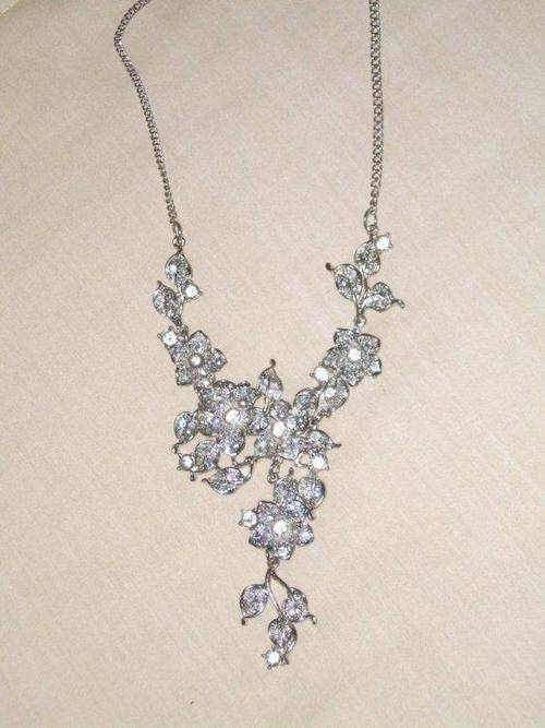 STUNNING SIM DIAMONDS NECKLACE