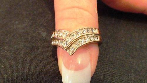 STUNNING GOLD DESIGNERS ELECTROPLATED RING WHIT BEAUTIFUL STONES ADDED SIZE 16,19