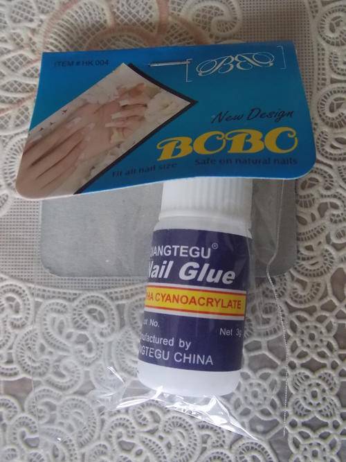 6 UPP FOR GRABBS!!! NAIL GLUE