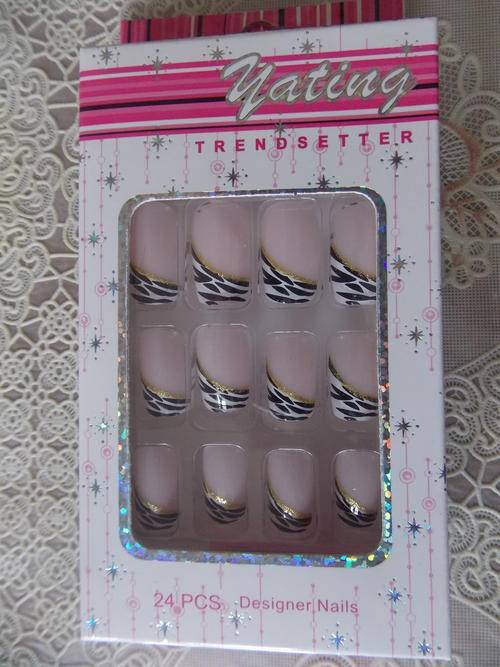 3 UP FOR GRABBS!!! 24 PIECES DESIGNER NAILS AND 2G GLUE (STUNNING COLOR)