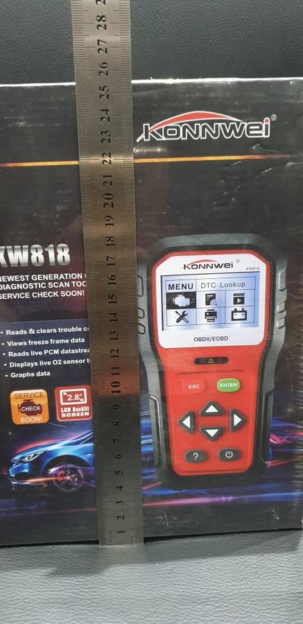 BRAND NEW KONNWEI KW818 NEWEST GENERATION  OBD II DIAGNOSTICS SCAN TOOL