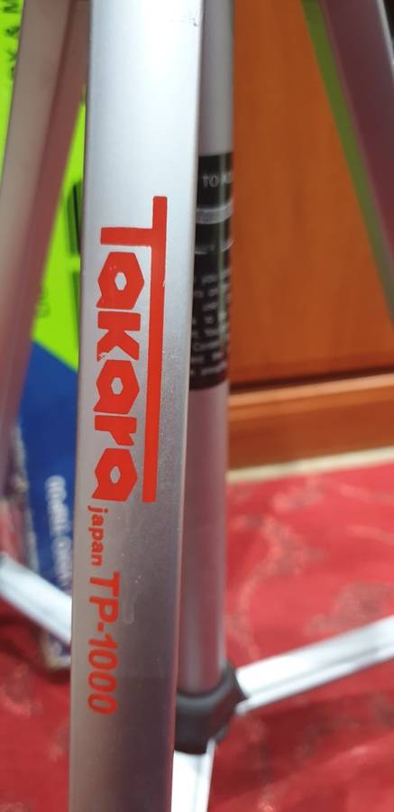 TAKARA TP-1000 PHOTO/VIDEO TRIPOD..JAPAN..LIGHT WEIGHT,STURDY ND MULTI-FUNCTIONAL