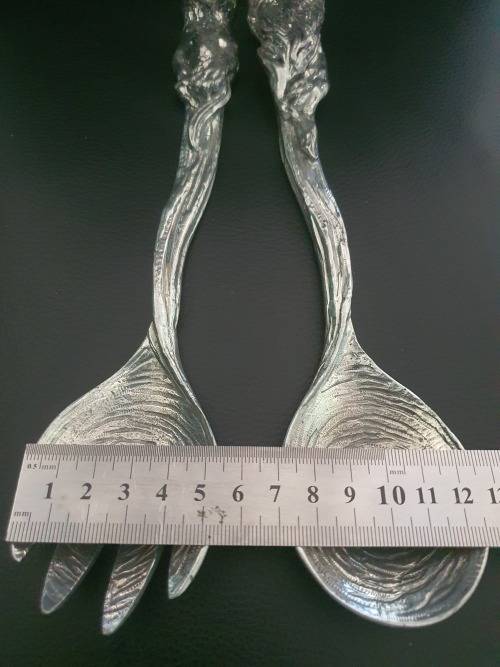STUNNING PEWTER EMBOSSED LION AND LIONESS SALAD SERVER