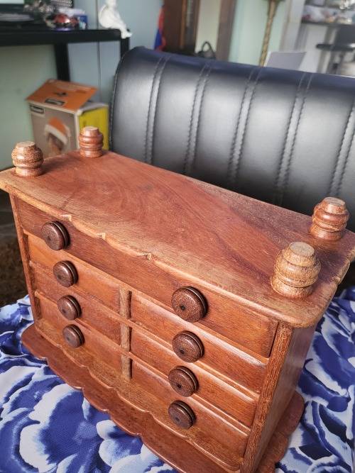 VINTAGE SOLID WOOD JEWELRY BOX 7 DRAWER (DRAWERS OPEN) - PLEASE STUDY PICS