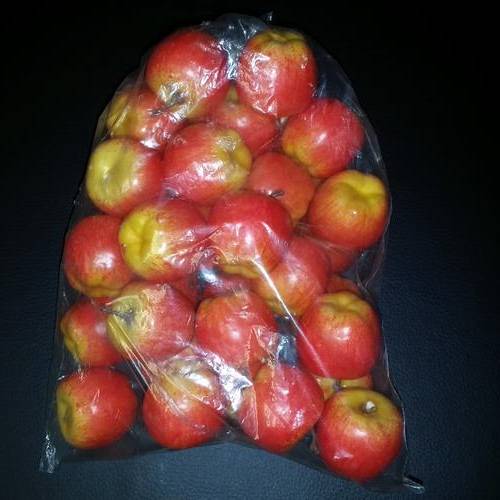 34 SMALL PLASTIC APPLES