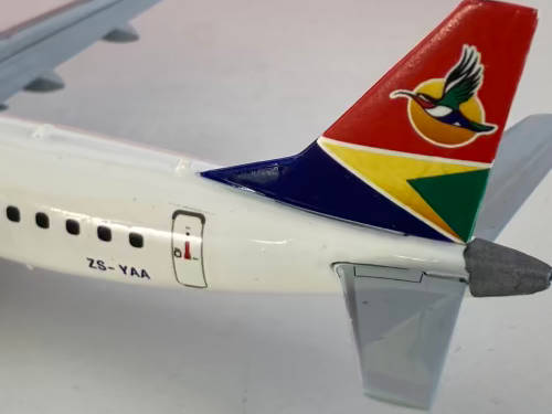 Airlink Embraer ERJ-190 aircraft model 1:200 scale