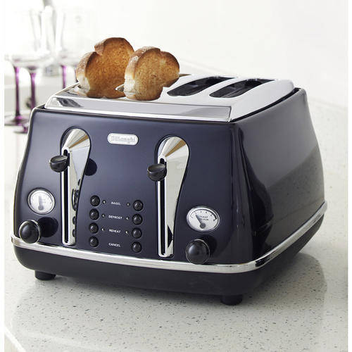 DeLonghi Iconia 4 Slice Toaster (R1100.00!!!)
