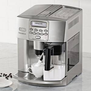 **CHRISTMAS BARGAIN** DELONGHI ESPRESSO COFFEE MAKER ESAM3500 (R8500!!!)