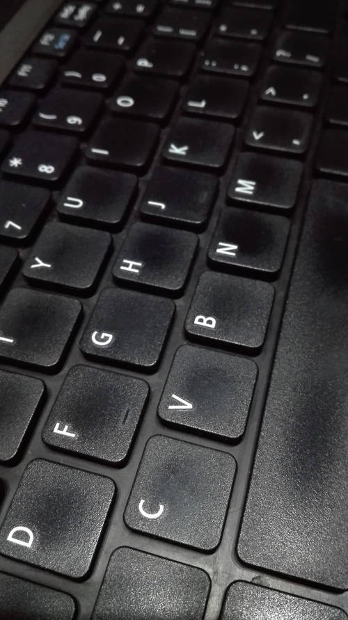 Graphic Designer- 8Gig Ram, i5 for Laptop ((under R4000)) clean, + photoshop + ai installed
