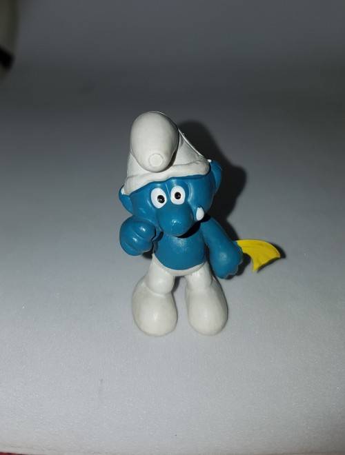 Smurfs 20018 Crying Smurf Hanky Vintage Figure PVC Toy Figurine Schleich Peyo