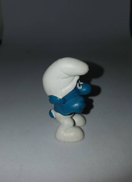 Smurfs 20018 Crying Smurf Hanky Vintage Figure PVC Toy Figurine Schleich Peyo