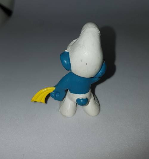 Smurfs 20018 Crying Smurf Hanky Vintage Figure PVC Toy Figurine Schleich Peyo
