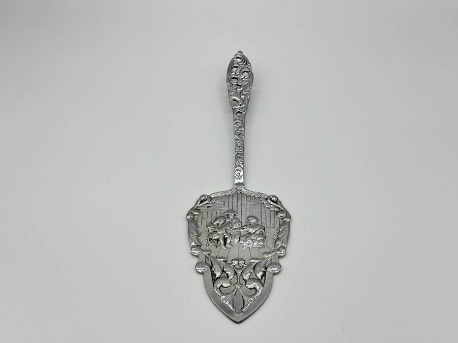 Beautiful Vintage Dutch cake lifter
