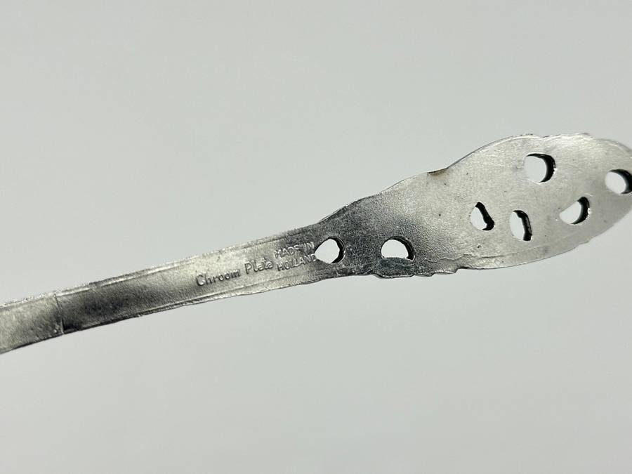 Beautiful Vintage Dutch cake lifter