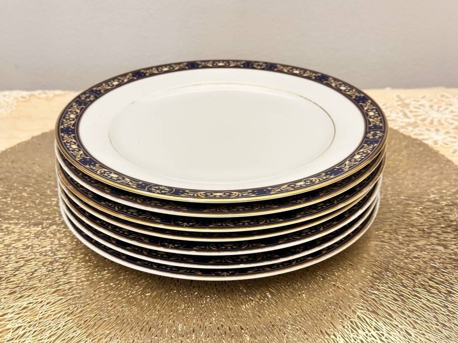 EXQUISITE VINTAGE ROYAL AVON PLATES (21cm) Impero Blue & Gold - Set of 7