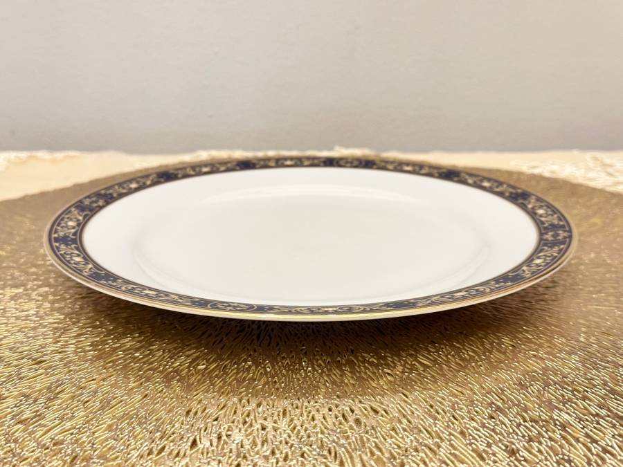 EXQUISITE VINTAGE ROYAL AVON PLATES (21cm) Impero Blue & Gold - Set of 7