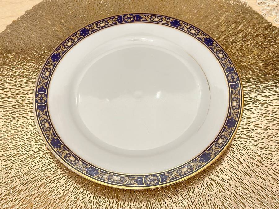 EXQUISITE VINTAGE ROYAL AVON PLATES (21cm) Impero Blue & Gold - Set of 7
