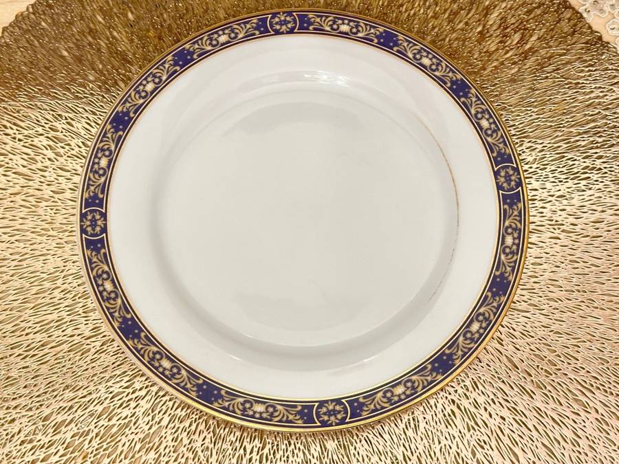 EXQUISITE VINTAGE ROYAL AVON PLATES (21cm) Impero Blue & Gold - Set of 7