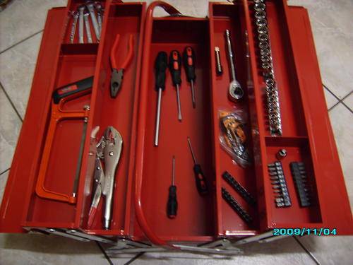 MASTERCRAFT 72 PIECE TOOLSET--GUARANTEED TO LAST YEARS----