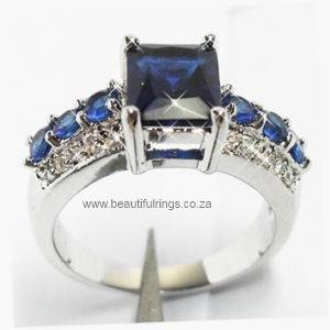Beautiful 14kt white gold GP and 2.5ct simulated sapphire ring.