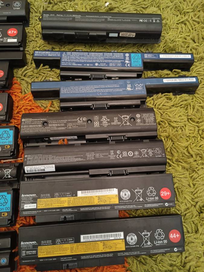 **CLEARANCE DEAL**LENOVO, DELL, HP 16 x LAPTOP BATTERIES -UNTESTED, SOLD AS IS -GRAB A BARGAIN@R599!