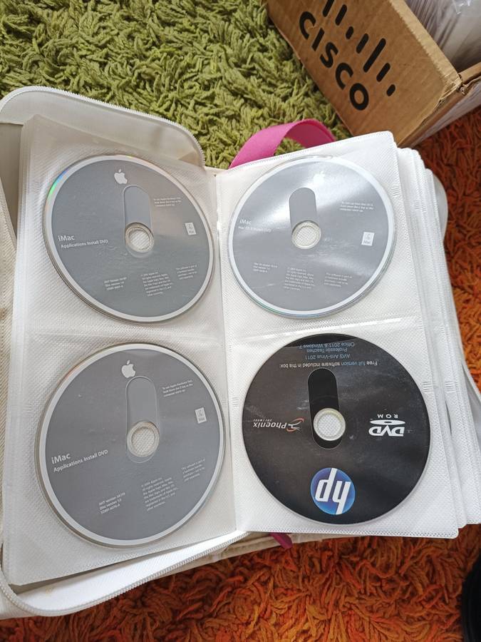 **BARGAIN BUY** GENUINE HP, DELL, LENOVO, MAC REINSTALLATION CDS - +- 96 CDS!! -GRAB IT@R399!