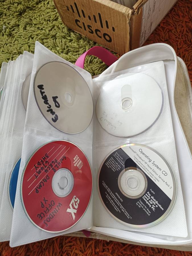 **BARGAIN BUY** GENUINE HP, DELL, LENOVO, MAC REINSTALLATION CDS - +- 96 CDS!! -GRAB IT@R399!