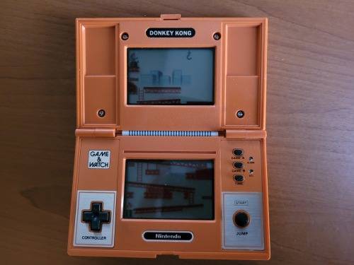 1982 Vintage Nintendo Game & Watch: Donkey Kong