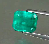 JUST JEWELS - TOP GREEN EMERALD OCTAGON ( 1.45  Cts)