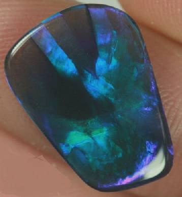 N2 TOP SOLID LIGHTENING RIDGE  OPAL  3.0 Ct - 16.3 x 11.9 x 2.4mm