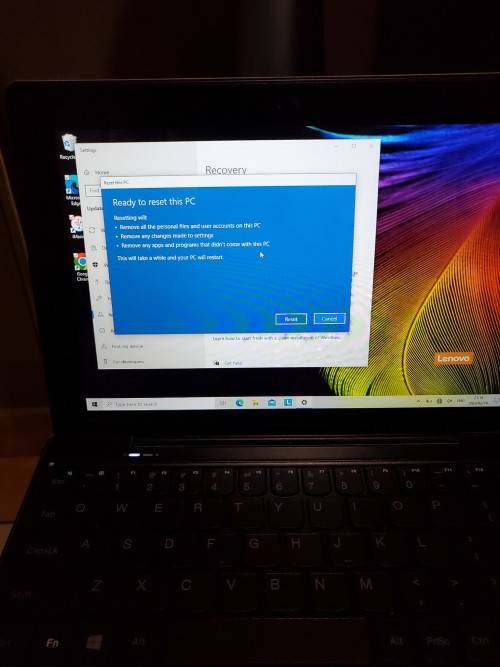 Lenovo Miix 310 Tablet / laptop 2in1