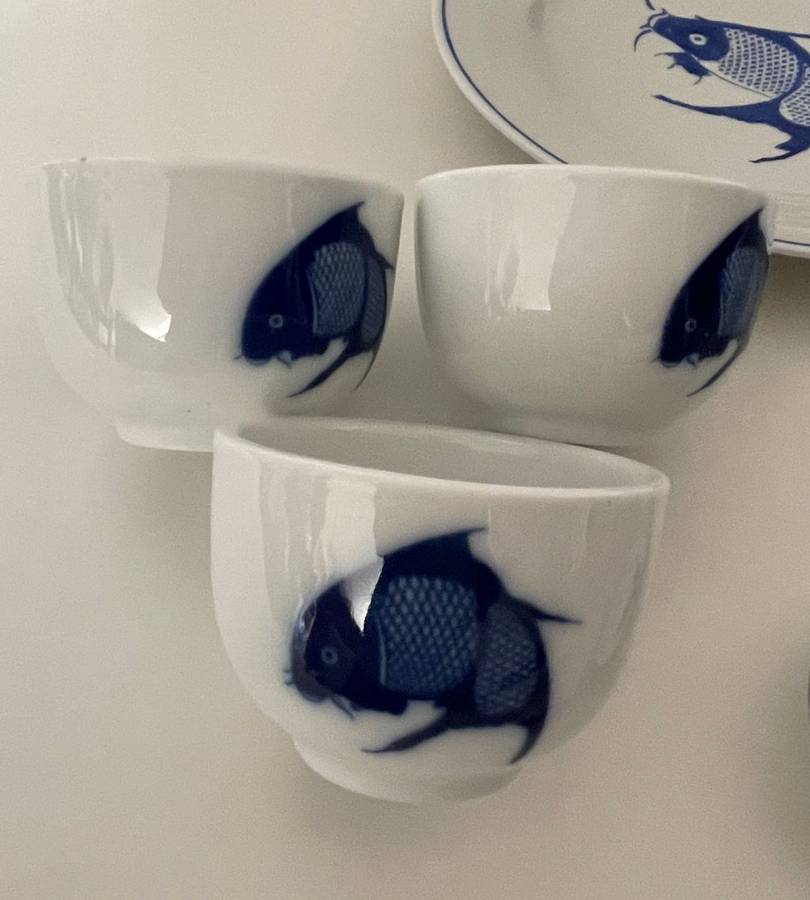 28-Piece Vintage Chinese Blue Koi Fish Dinnerware Set - Bowls, Plates, Spoons, Sauce Bowls, and Cups