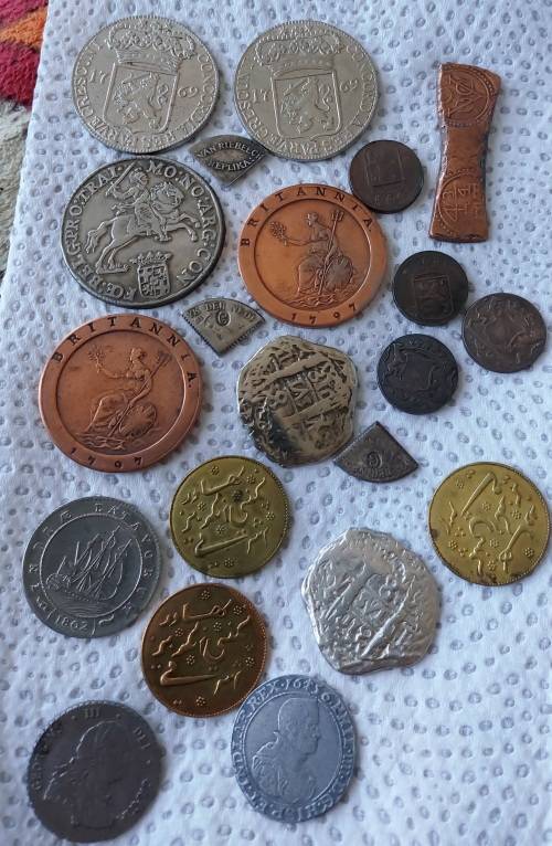 VAN RIEBEECK REPLICA COINS