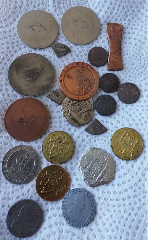 VAN RIEBEECK REPLICA COINS