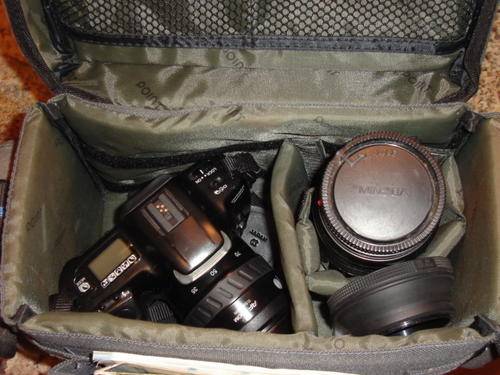 MINOLTA  DYNAX 300si 35mm SLR + MINOLTA 70 -210 ZOOM