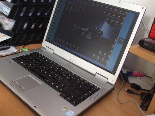FUJITSU SIEMENS LAPTOP - AMILO L7310W LIFEBOOK!!!!!!