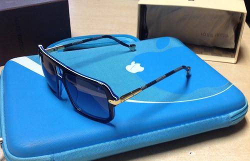 Brand new authentic LOUIS VUITTON MOD.K20/W sunglasses for man in factory box.