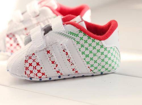 Comfort Adidas home toddlers Sneaker shoes.