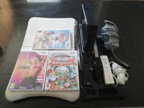 Wii Active Combo - Wii Console Black with Balance Board & 3 Wii Games (Wii)