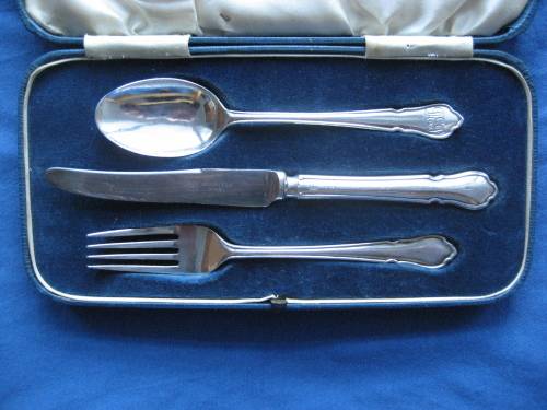 Sterling Silver 3 Piece Christening Set / Childs Cutlery Set Sheffield Dubarry Pattern Fitted Case