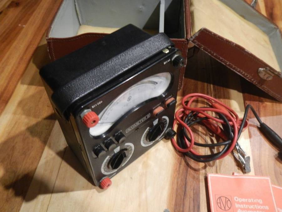 AVOMETER MODEL 8 Mark V